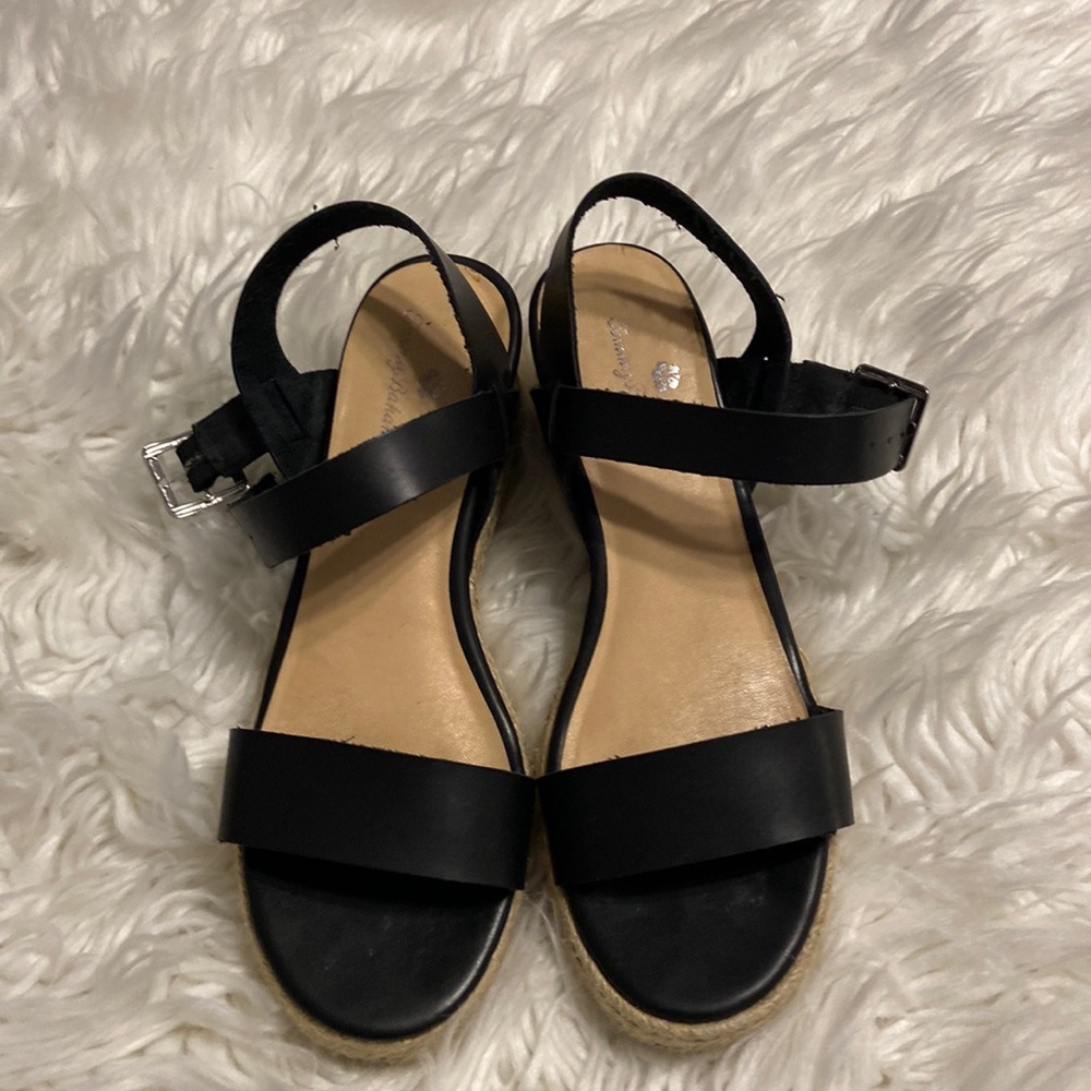 Tommy Bahamas Sandals size 8M color black very good condition see pictures